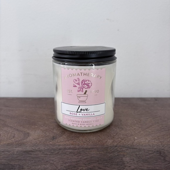 Bath & Body Works Love Candle Aromatherapy Rose Vanilla 7oz Single Wick Rare New - Picture 1 of 6